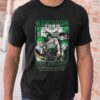 Μαύρο unisex T-shirt με τον Roronoa Zoro από το One Piece, με πράσινα γραφικά και την ατάκα "World's Greatest Swordsman".